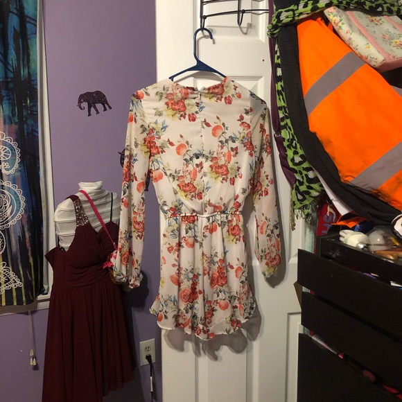 WHITE FLORAL ROMPER (beauty& the beast collection) - Picture 4 of 5